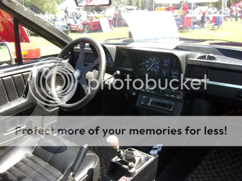 1976_Alfa_Romeo_Alfetta_GT_interior_2859