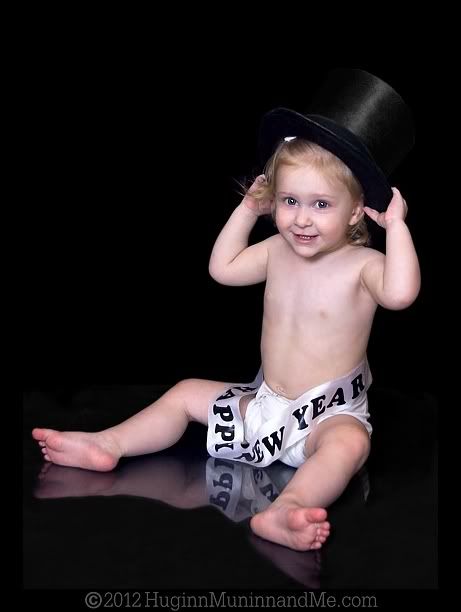 http://i677.photobucket.com/albums/vv135/HuginnMuninnandMe/babynewyear1blog-1.jpg