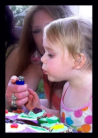 http://i677.photobucket.com/albums/vv135/HuginnMuninnandMe/bday01-1.jpg