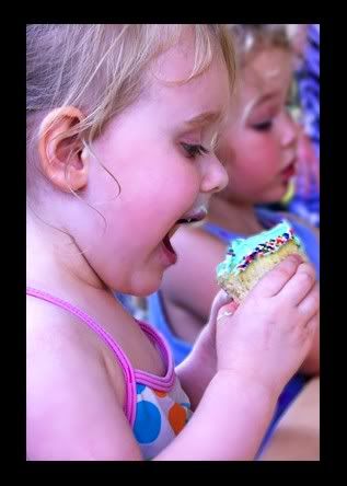 http://i677.photobucket.com/albums/vv135/HuginnMuninnandMe/bday1-1.jpg