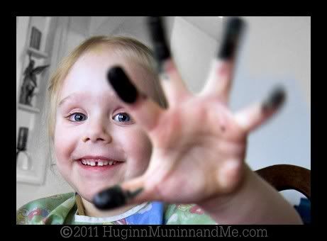 http://i677.photobucket.com/albums/vv135/HuginnMuninnandMe/leppy7.jpg